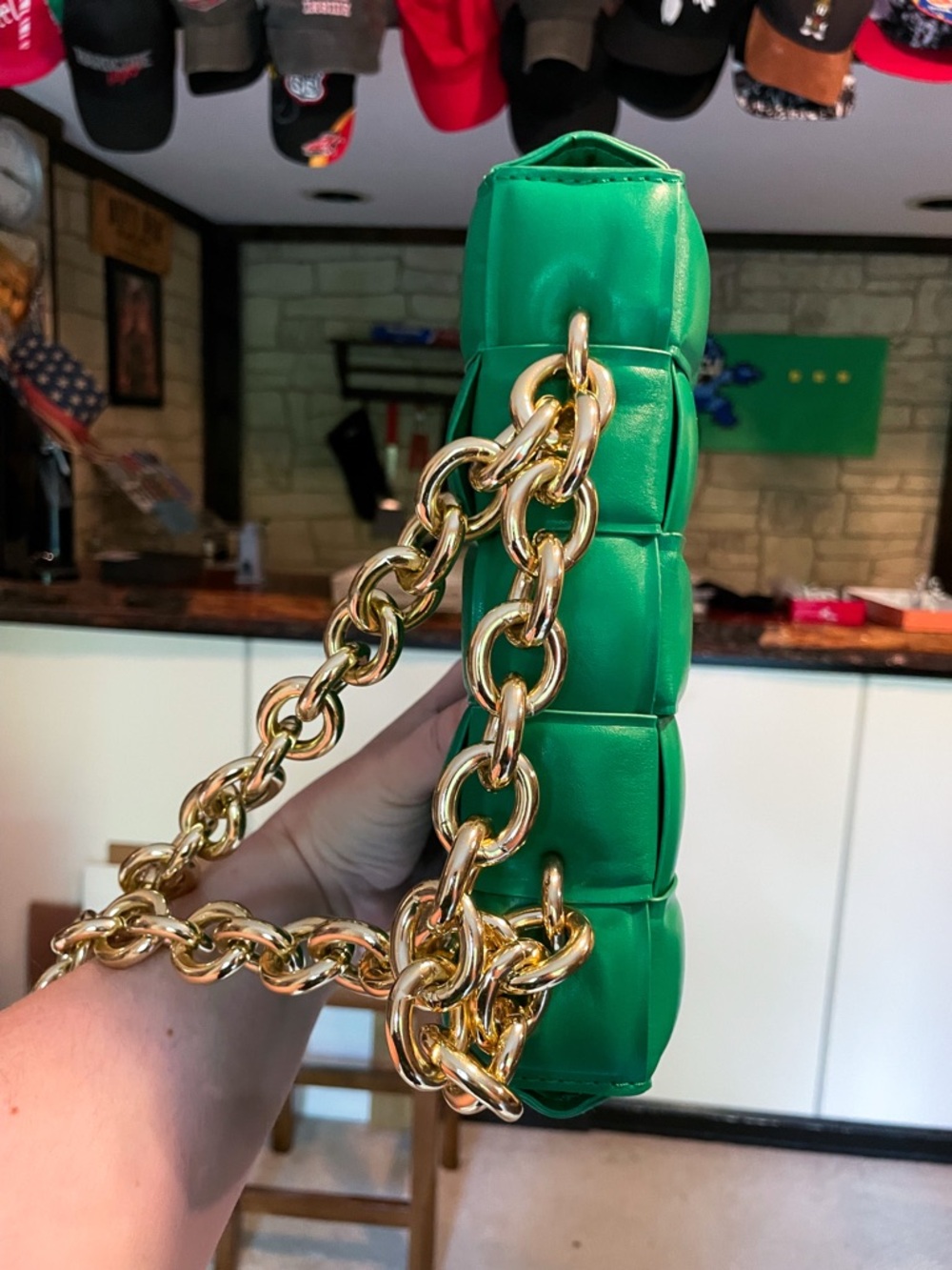 Kelly Green Faux Leather Shoulder Bag with Chunky Gold Link Strap - GUC - Picture 4 of 13
